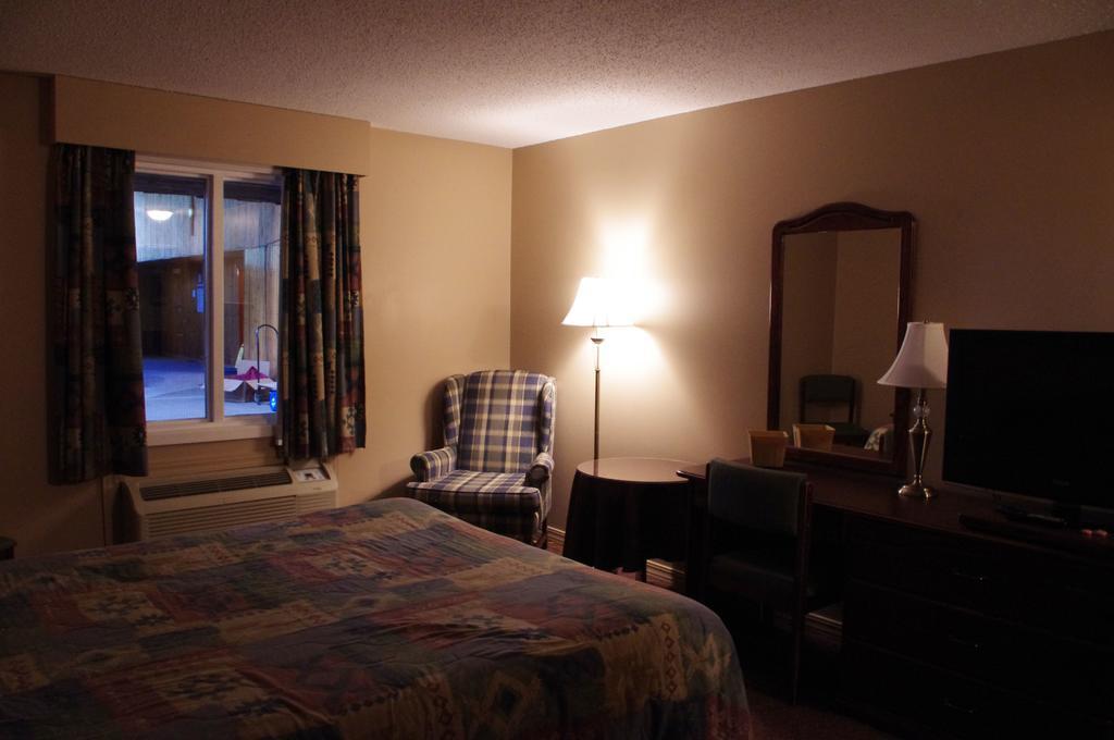 Bella Vista Inn Humboldt Bilik gambar